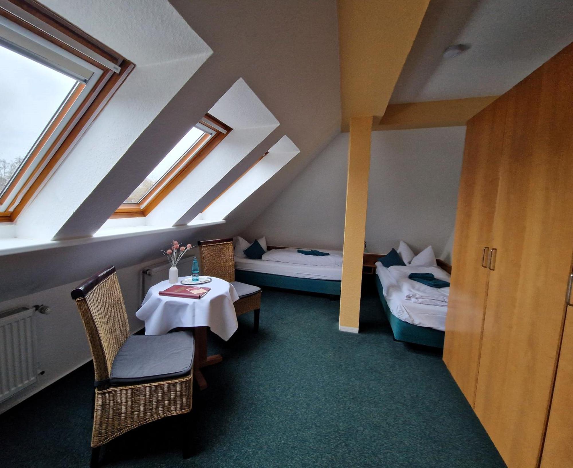 Hotel Fahrhaus Niederkleveez Boßdorf Esterno foto